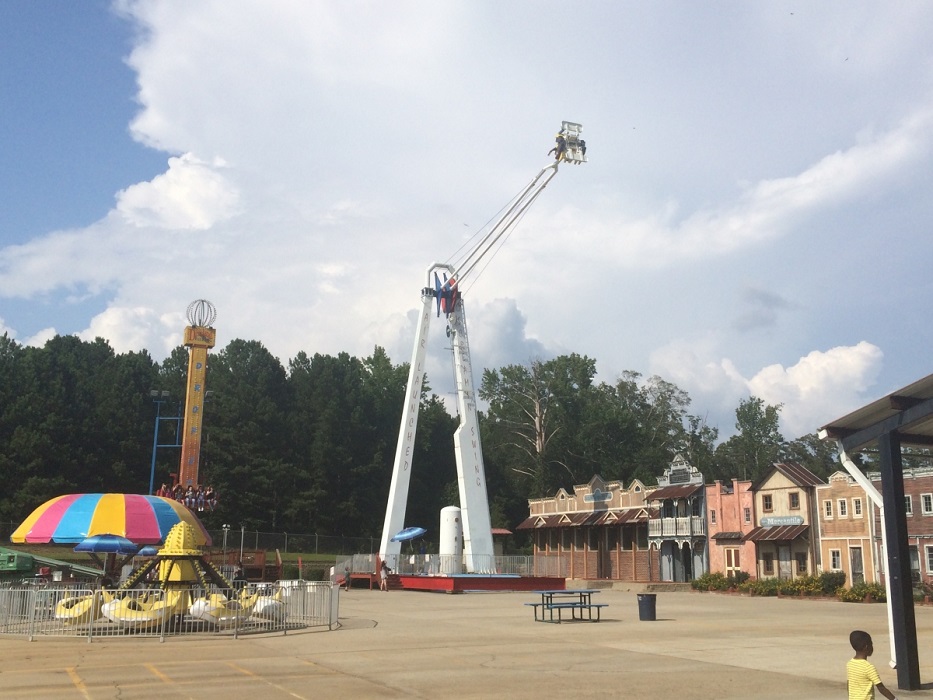 4-Seat Swing at Fun Spot America Atlanta swings to its full height