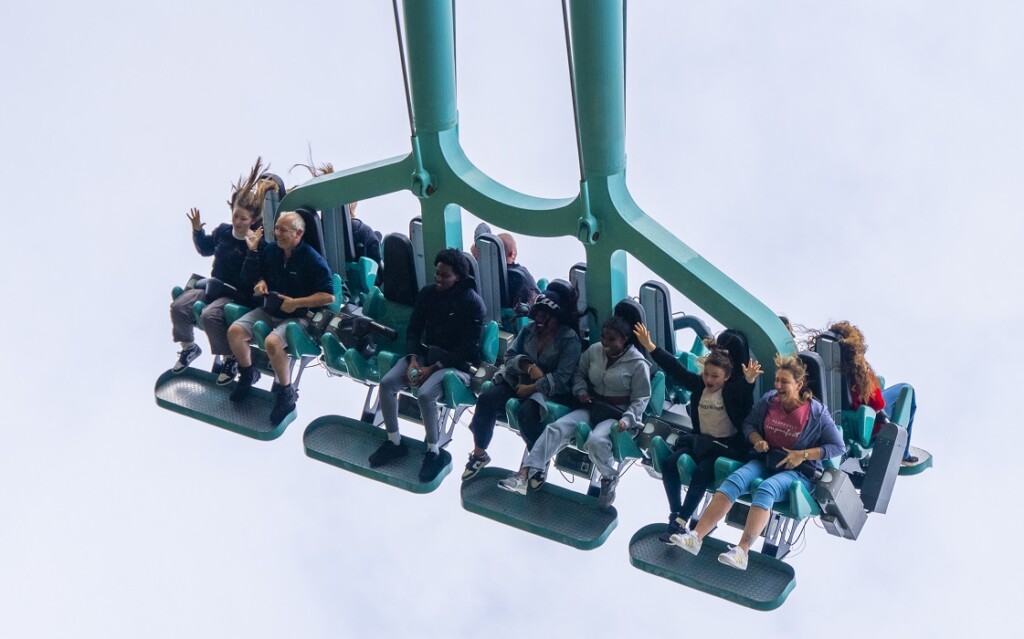 Riders float on Rush at Thorpe Park