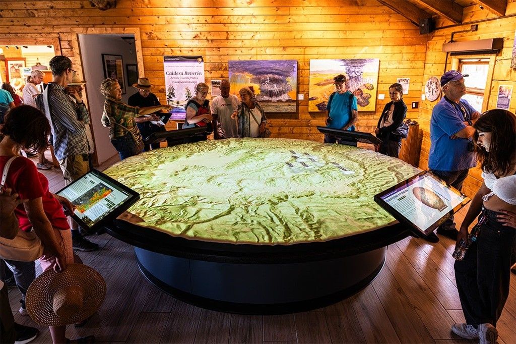Ideum | crafts interactive projection map table | blooloop
